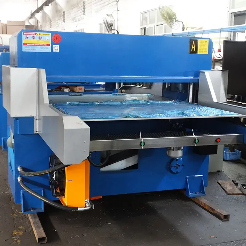 Automatic slide table die cutting machine Automatic slide table die cutting machine