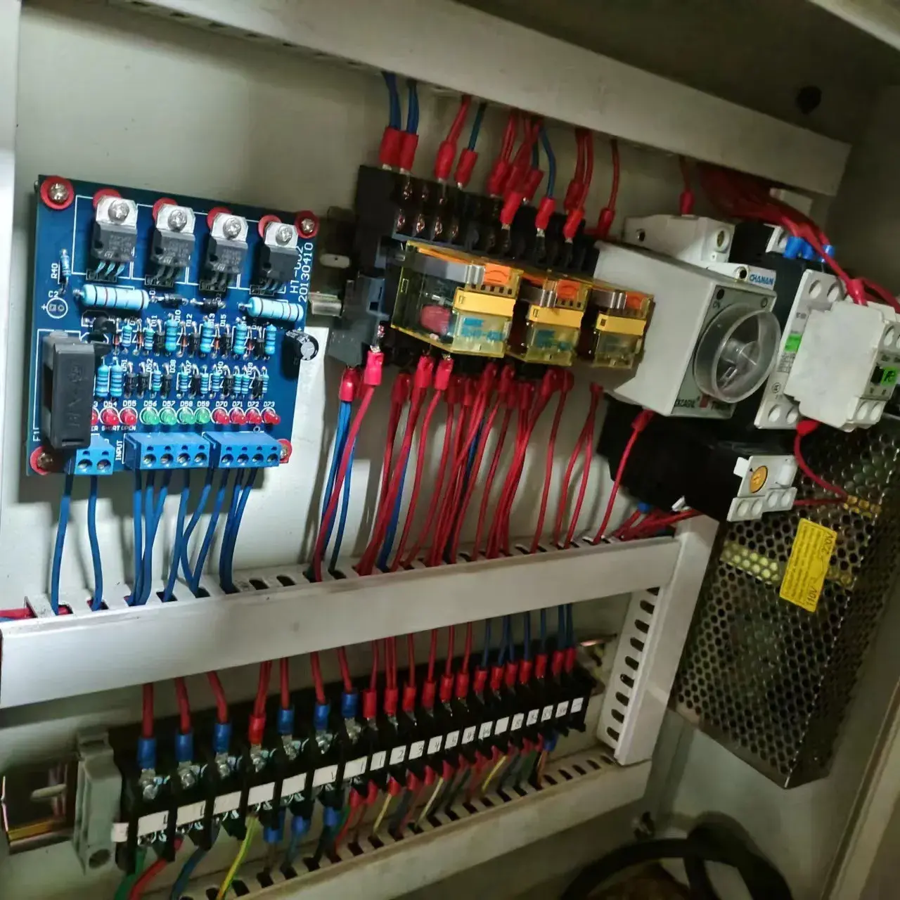 four column die cutting machine four column die cutting machine