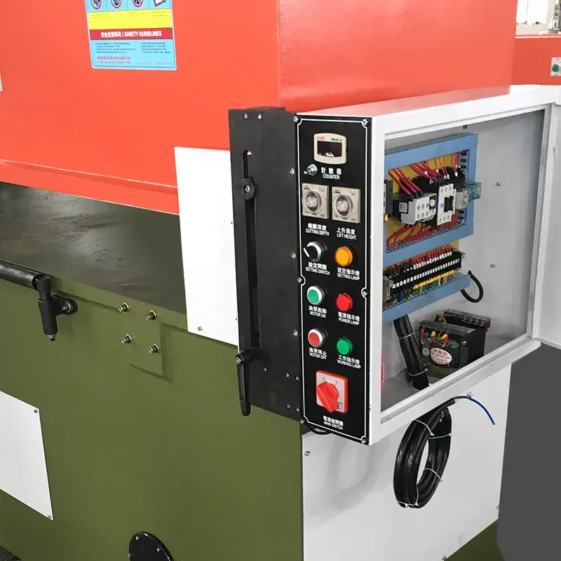 four column die cutting machine four column die cutting machine