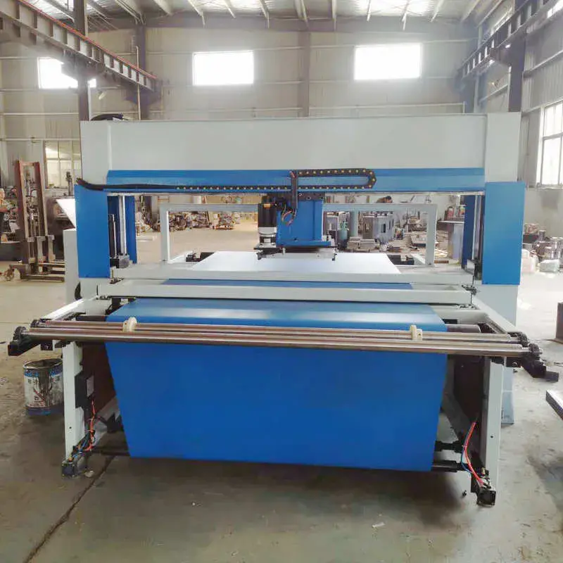 Automatic die cutting shoemaking machine Automatic die cutting shoemaking machine