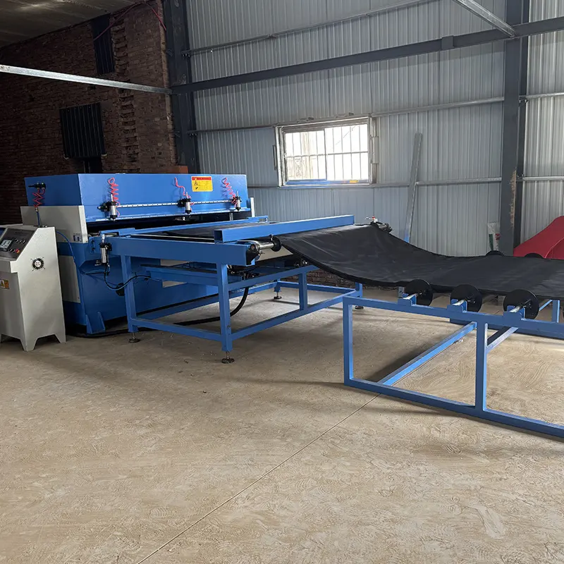 Auto feed hydraulic die cutting machine