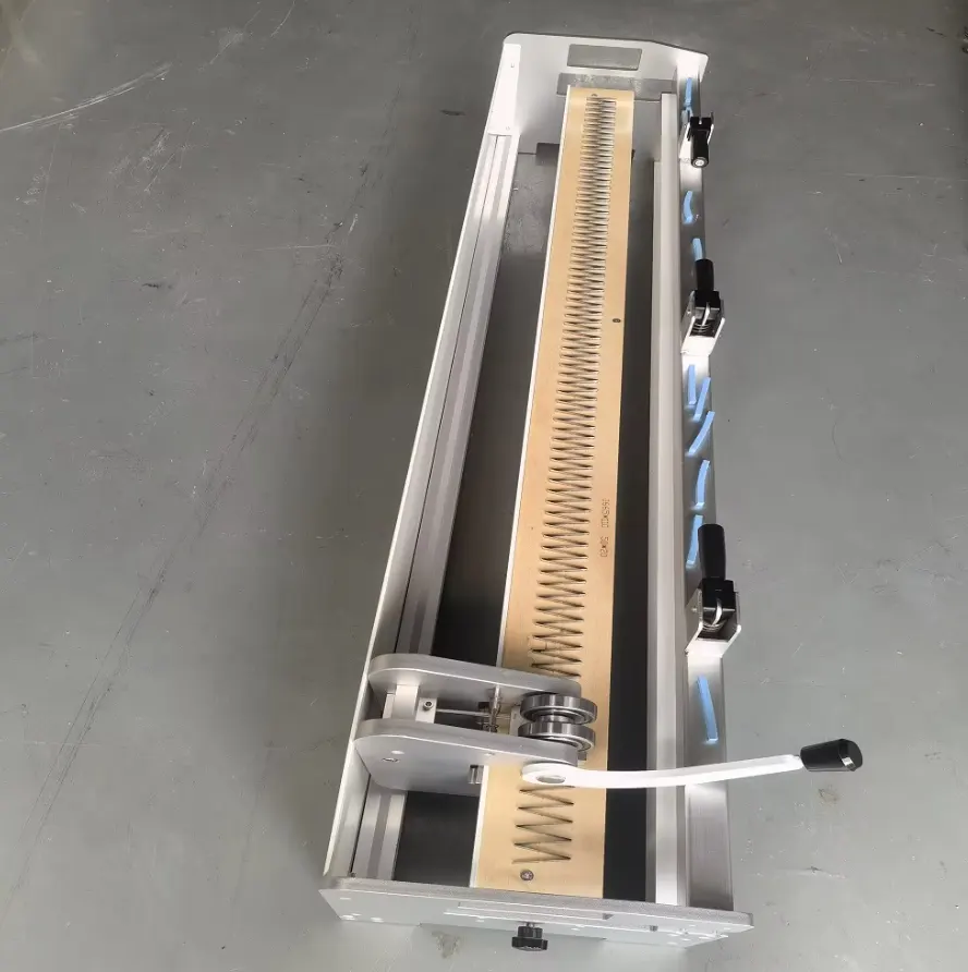 Conveyor belt finger punching machine Conveyor belt finger punching machine